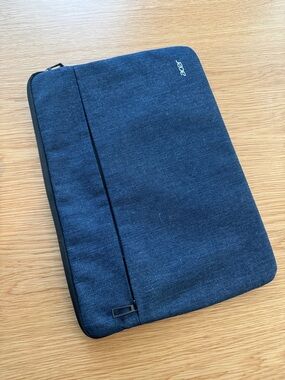 6/22 Acer Dark Blue Protective Laptop Sleeve with Front Zip